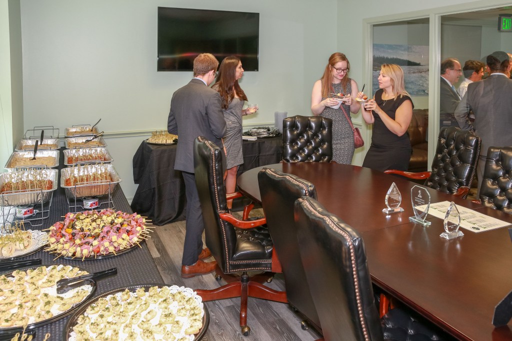 Jess Bailey, Managing Attorney at Bailey Law Firm, guiding business leaders in The Woodlands on corporate law, business, entity formation, entrepreneurship, contracts, finance, mergers, acquisitions, corporate governance, banking, finance, M&A strategies, and risk management to ensure compliance and no lawsuit issues.